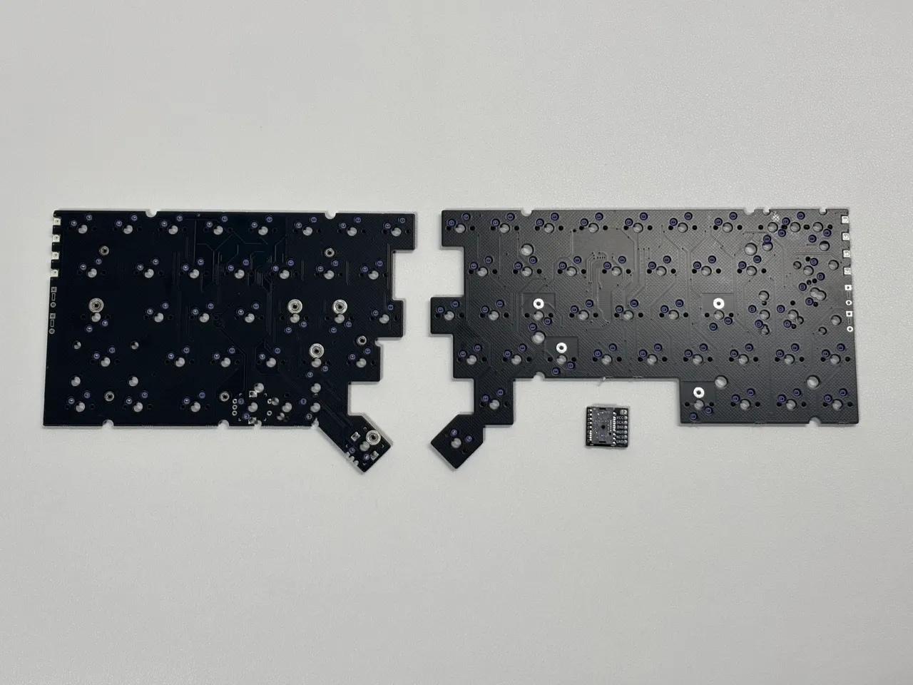 回路基板の切り離し後(左右)