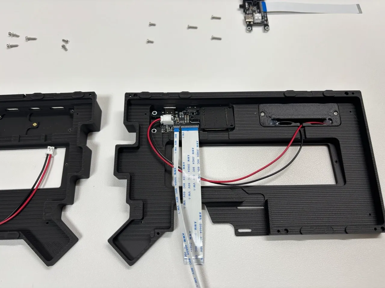 右側制御基板の挿入