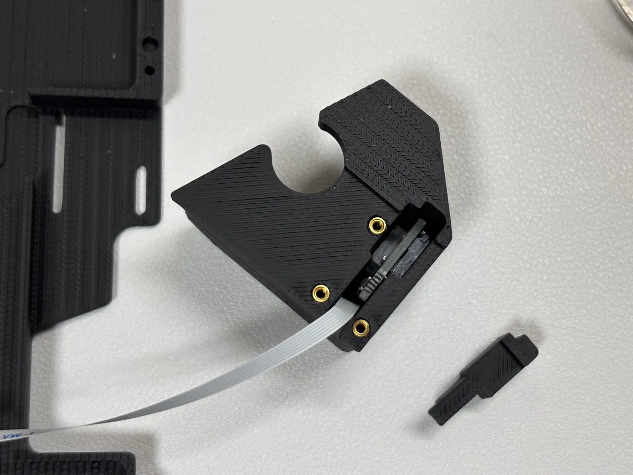 センサー基板の挿入(途中 3)