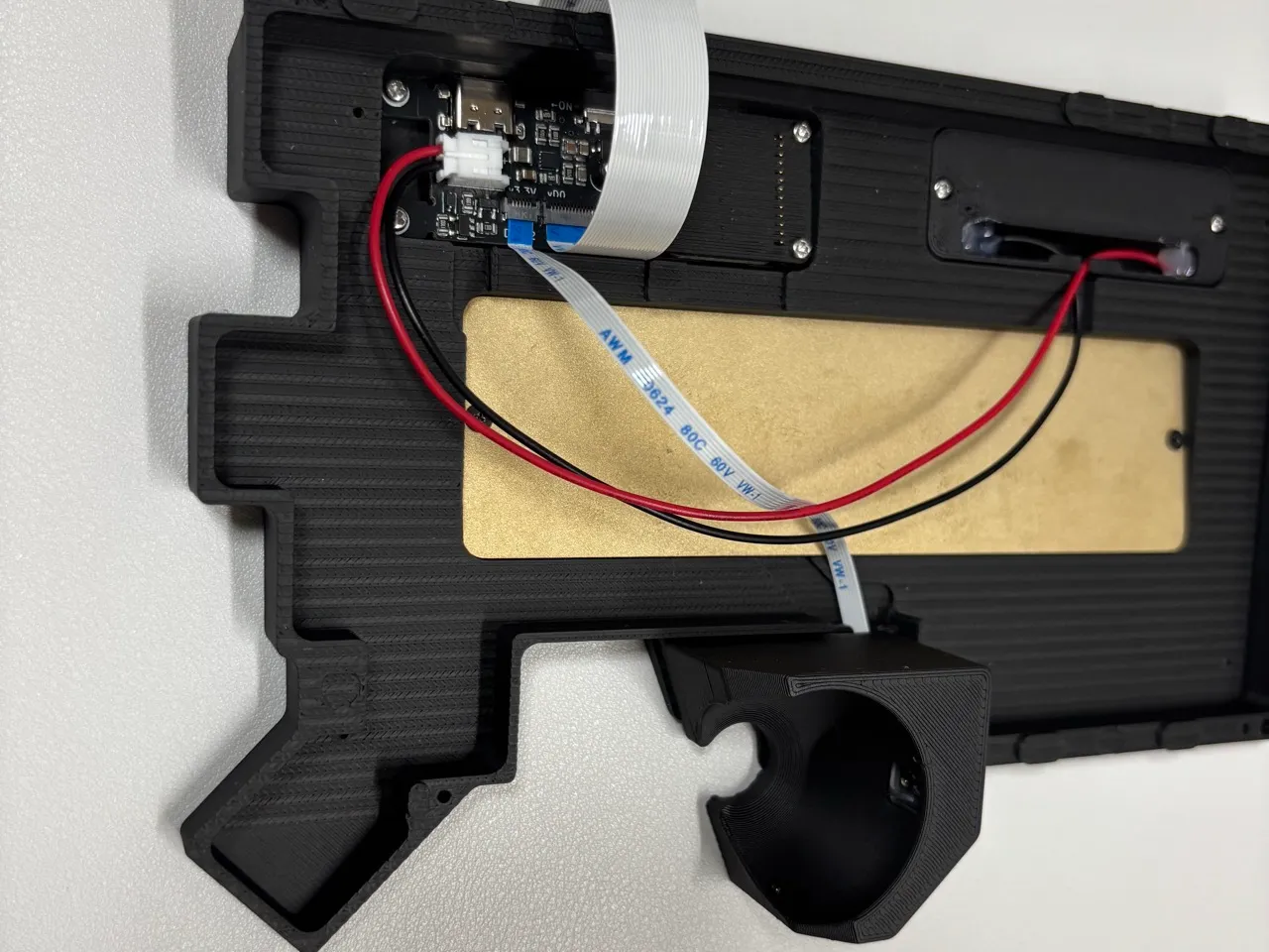 トラックボールをボトムケースに設置