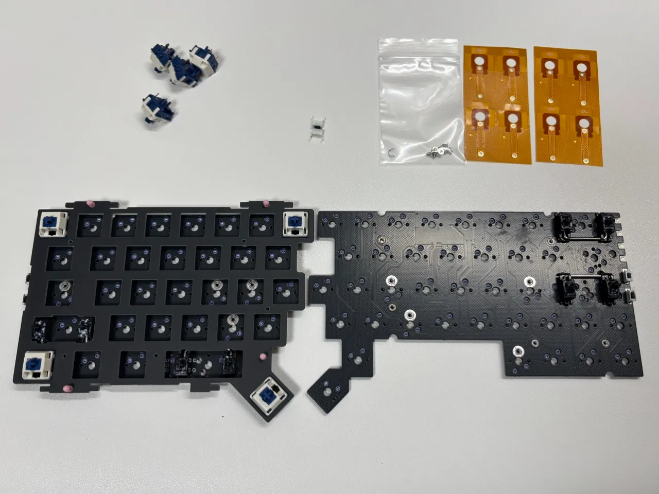 キースイッチの仮止め(片側)