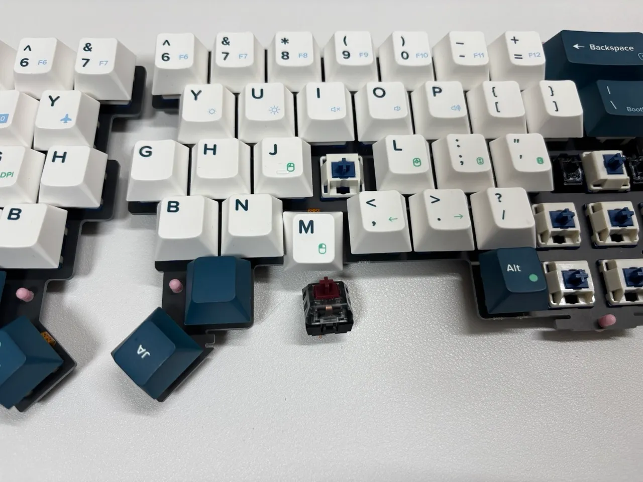 左クリック用スイッチの取り付け